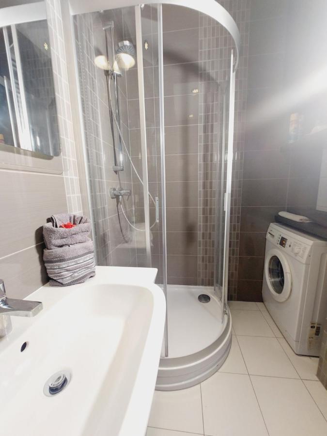 Central Apartments Garnizon 928 & Parking Гданск Екстериор снимка